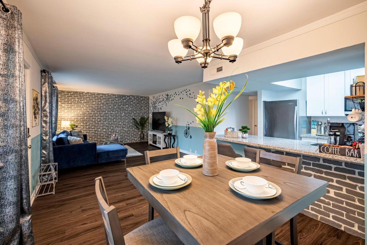 Lovely Comfort Uptown Condo For Houston Trip. Екстериор снимка